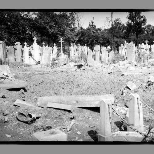 Bombing of Lyon by the Allied air forces, 26 May 1944: damaged sites recorded by the City Property Service — Nouveau cimetière de la Guillotière: graves bombed / photograph by Sylvestre Municipal Archives of Lyon; 3PH/126 Date 26/05/1944